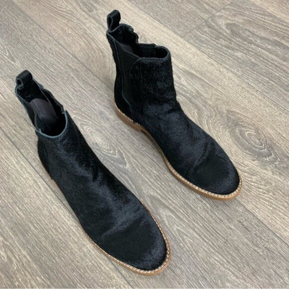 1. State Women’s Chelsea Boots Pony Hair Black Pull on Round toe Booties Size 6 - Picture 5 of 16